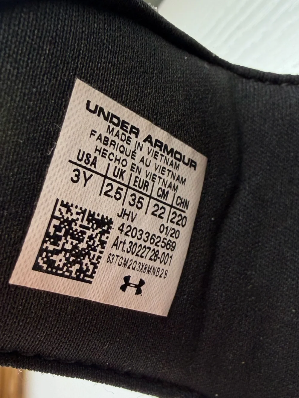Under Armour Unite VI Adjustable Slide Sandals Black White Youth 3Y